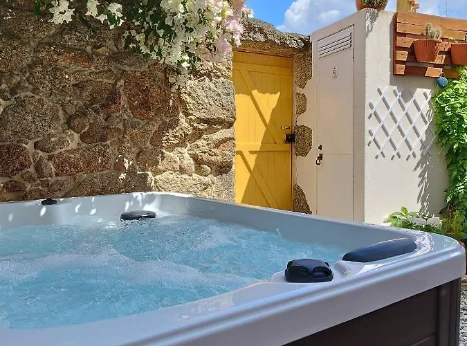 Encanto Casa Com Jacuzzi Open Space Castelo Branco Tinalhas
